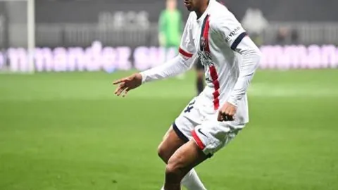 德布劳内双响助曼城客场横扫水晶宫